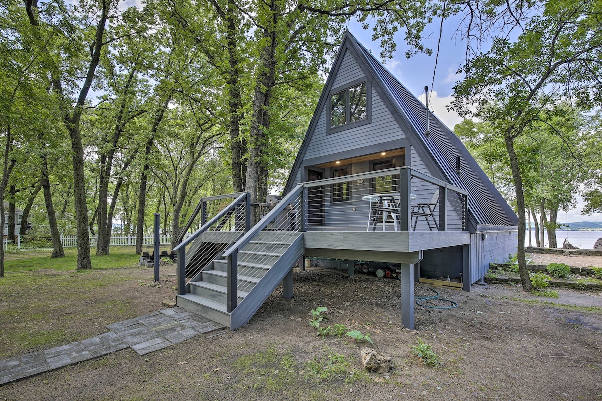 Lake Pepin Cottage ，带甲板+私人海滩！