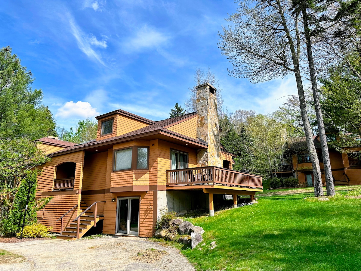 FC29 Renovated slopeside Bretton Woods cottage, AC