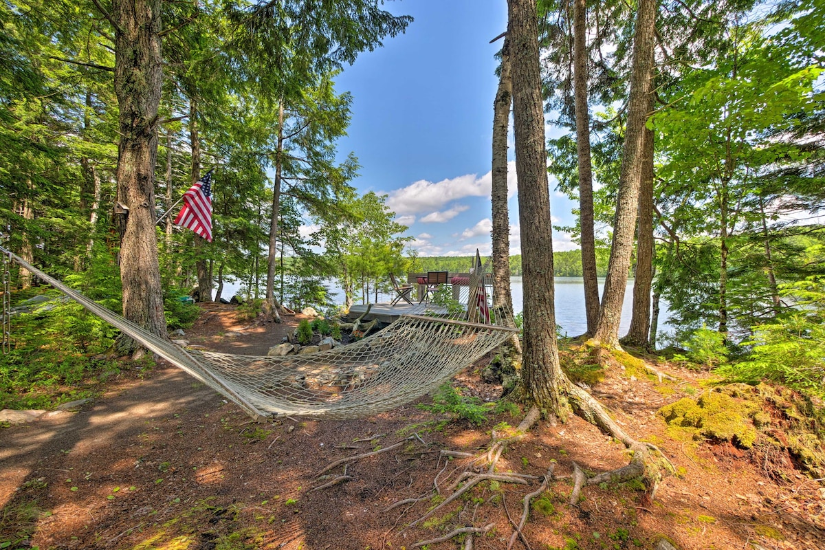 Waterfront Great Pond Cottage w/ Hot Tub & Deck!