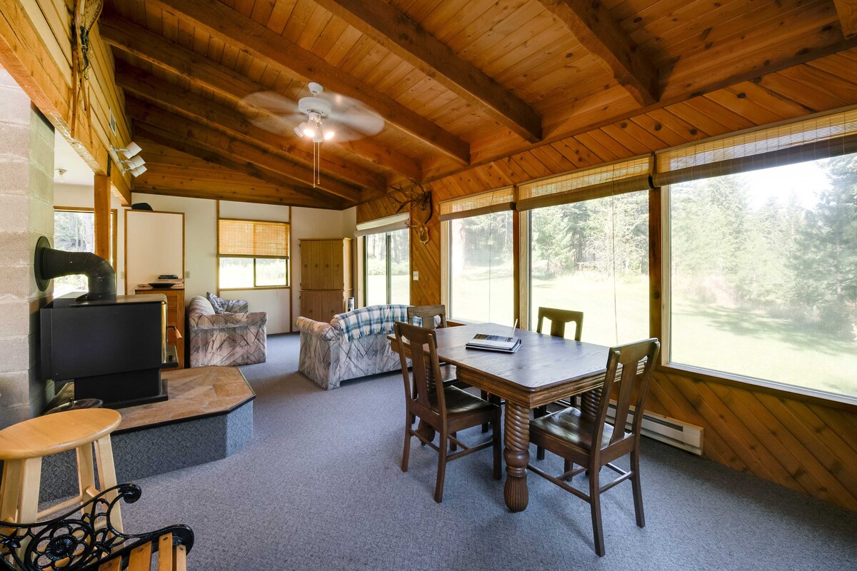 Conconully Cabin on 42 Private Acres Near Hiking!