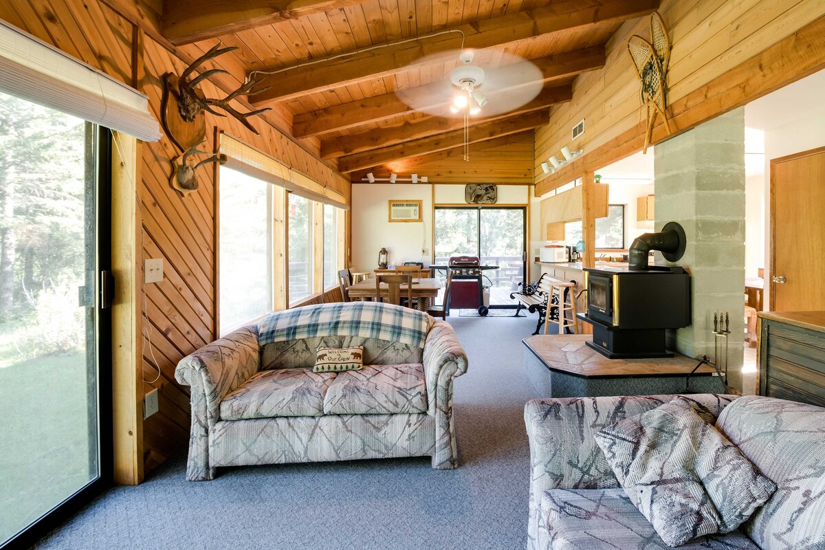 Conconully Cabin on 42 Private Acres Near Hiking!