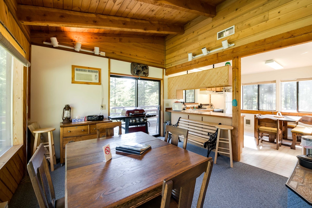 Conconully Cabin on 42 Private Acres Near Hiking!