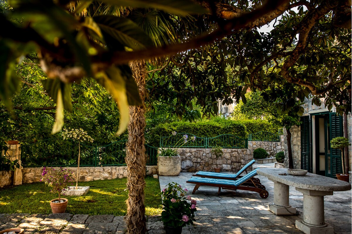 度假屋La Dorada -带露台和花园景观的双卧室度假房源