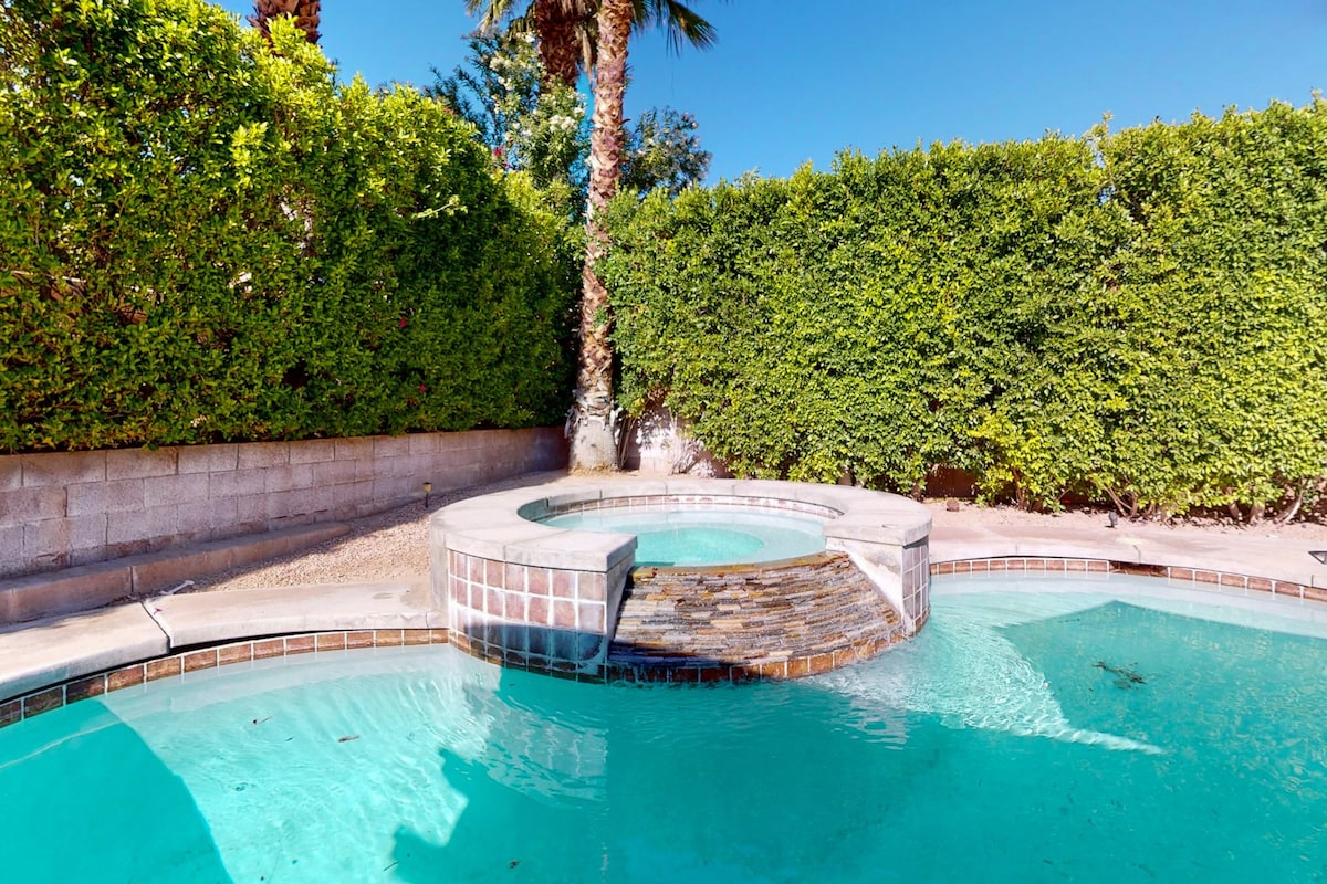 4BR Dog Friendly | Private Pool | W/D | Fireplace