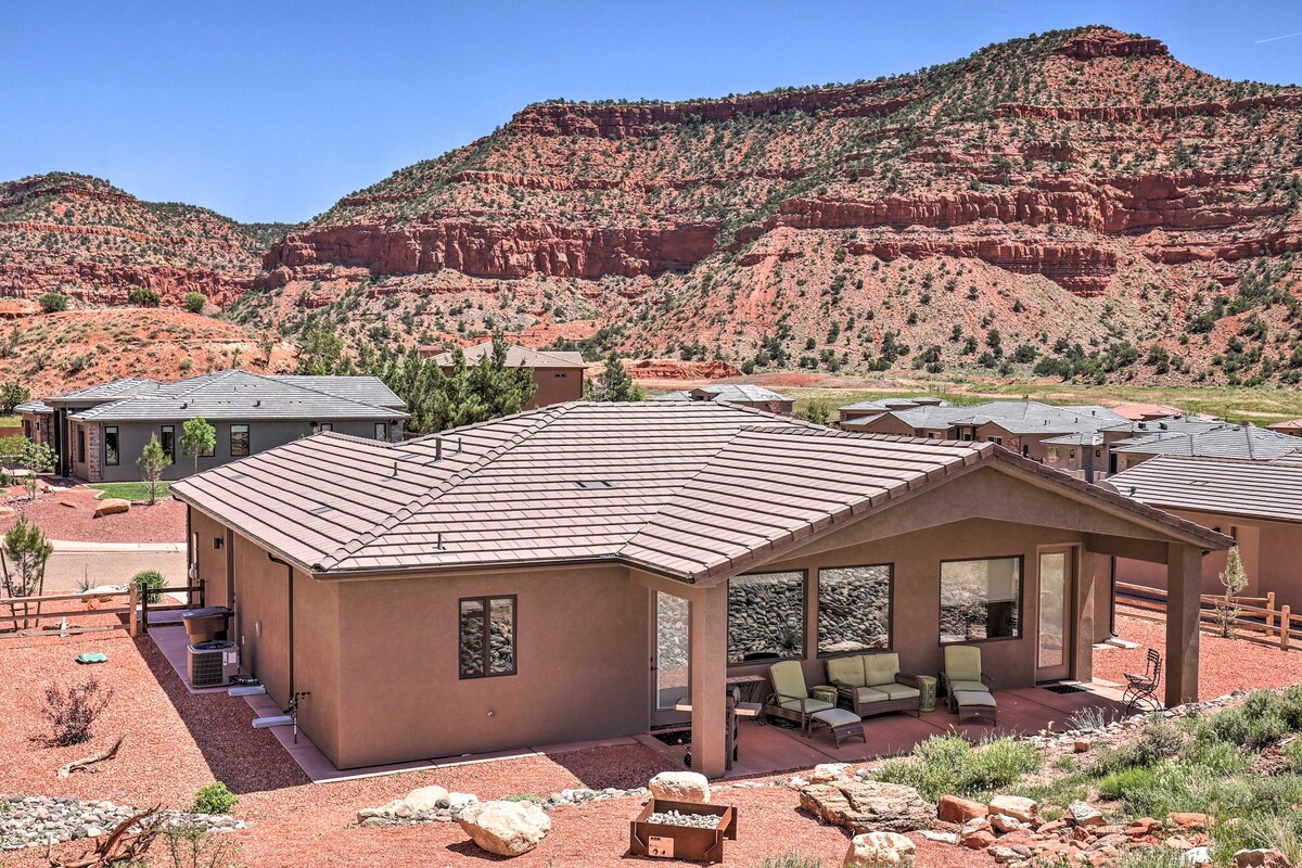 Utah Retreat w/ Fire Pit - Near Zion National Park