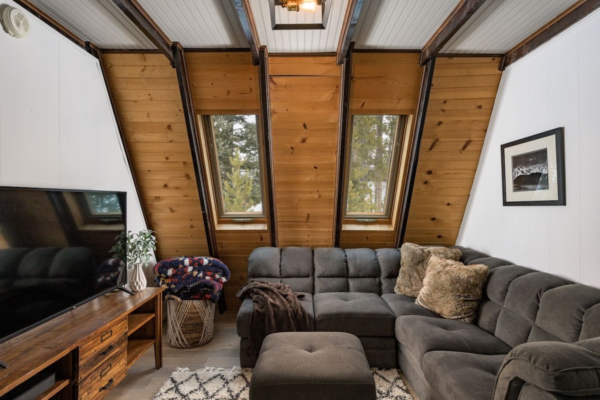 Charming Rocky Mountain A-Frame