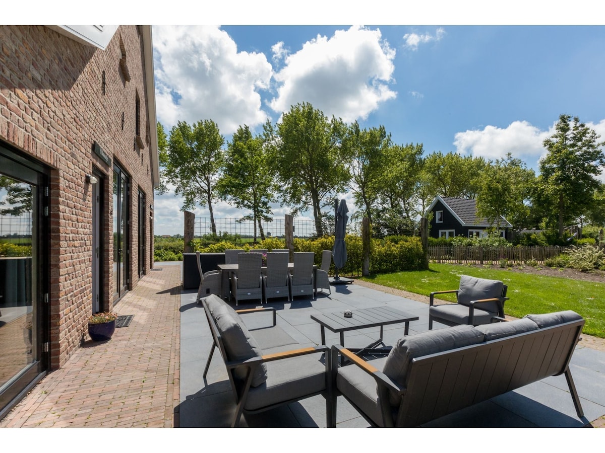 luxurious holiday home in beautiful Zeeland style