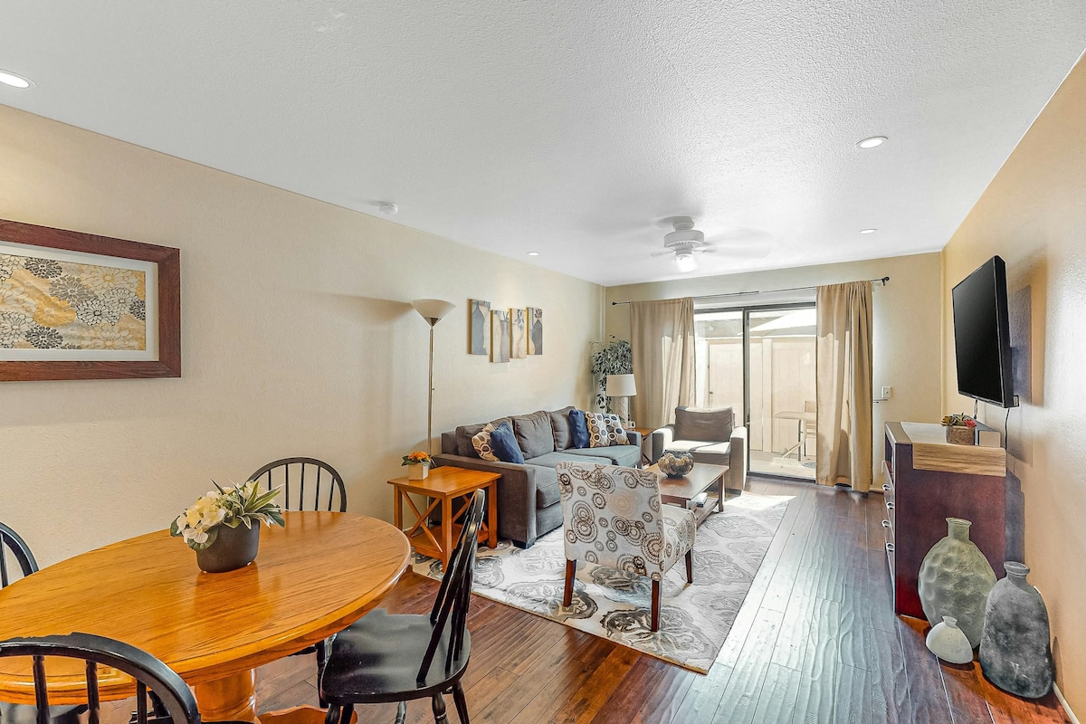 Comfortable 2BR Mountainview | Patio | Pool