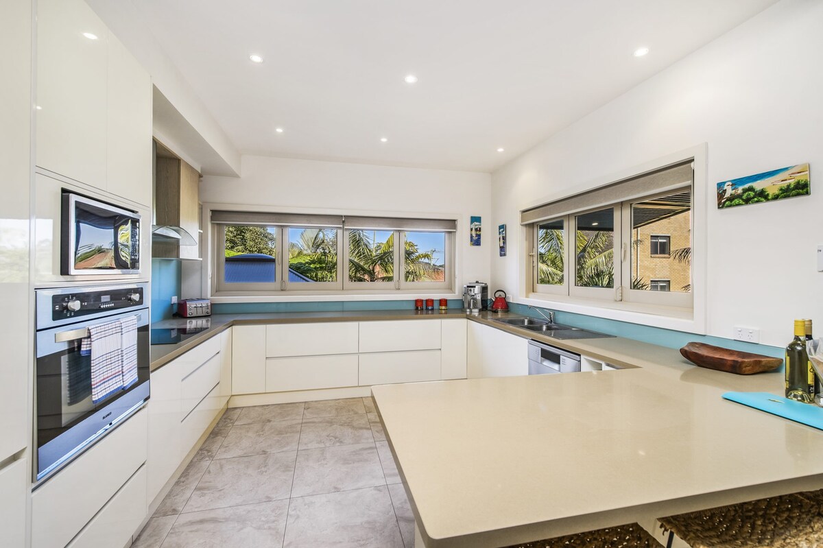 Alamanda Lodge, 6 Elizabeth Street, Port Macquarie