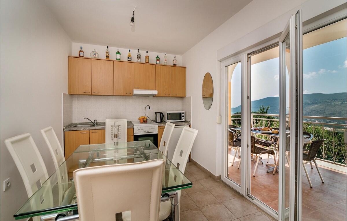 Awesome home in Herceg Novi with s and WiFi