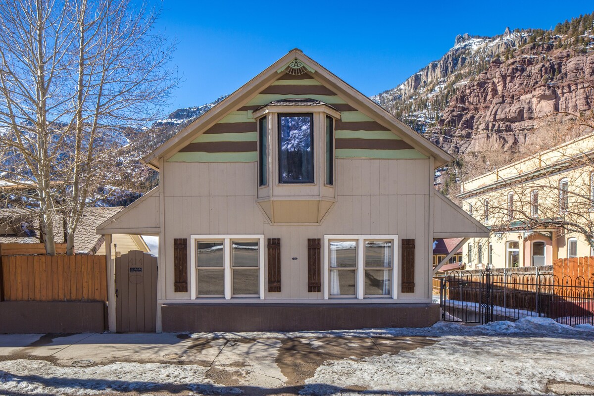 Charming Historic Home - Downtown Ouray - Great Ou