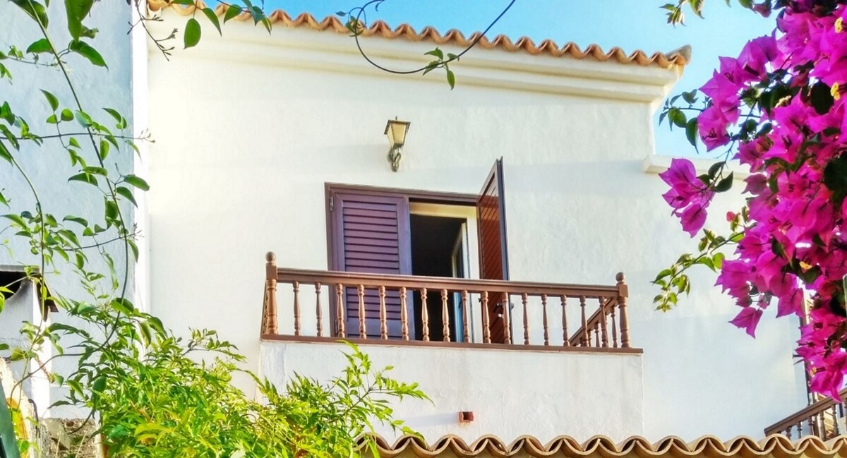 Well maintained house in Chayofa with Pool