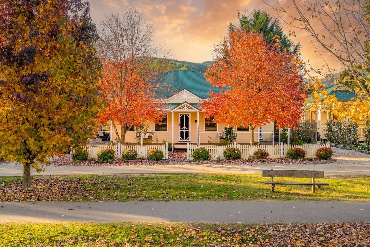 Autumn Beauty - Mountain View Cottage 3