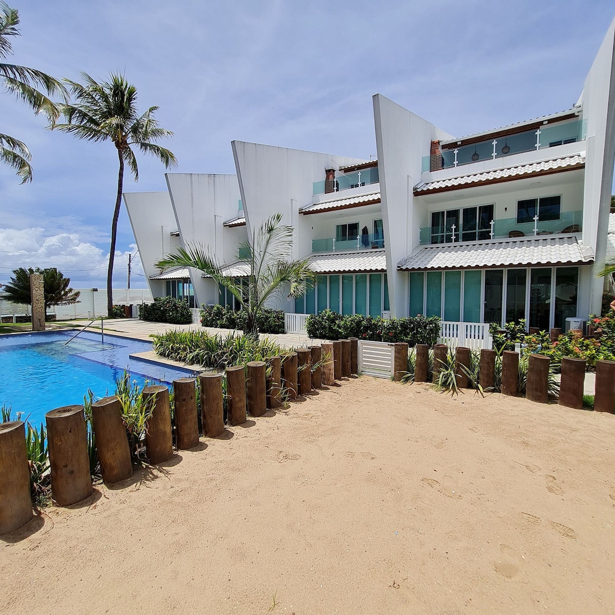 FLAT 202 - Cobertura na Praia de Maria Farinha. Bloco Residence - LocarHouse