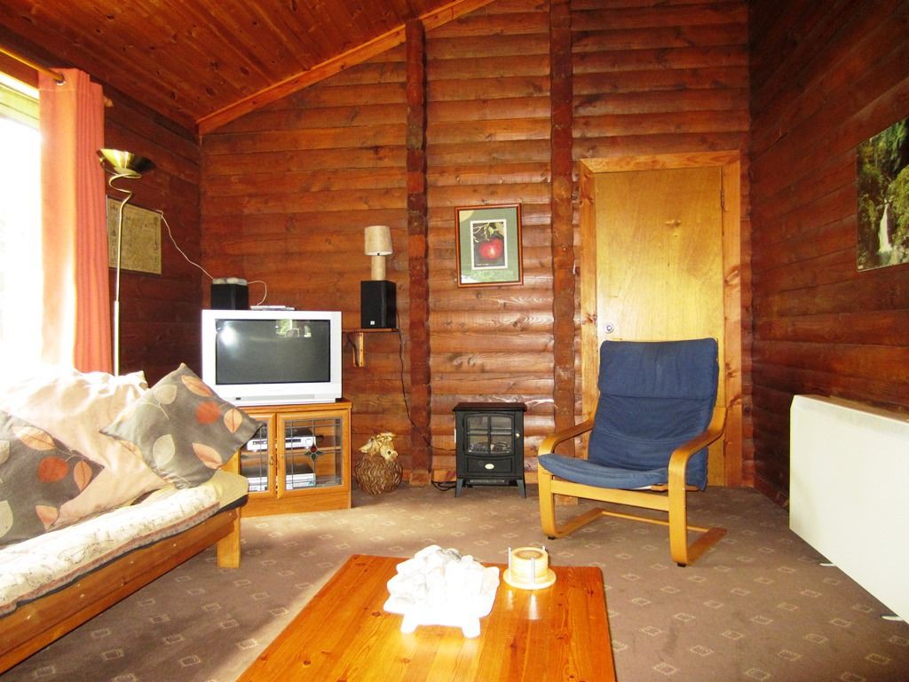 18 Lamont Lodges, woodland setting