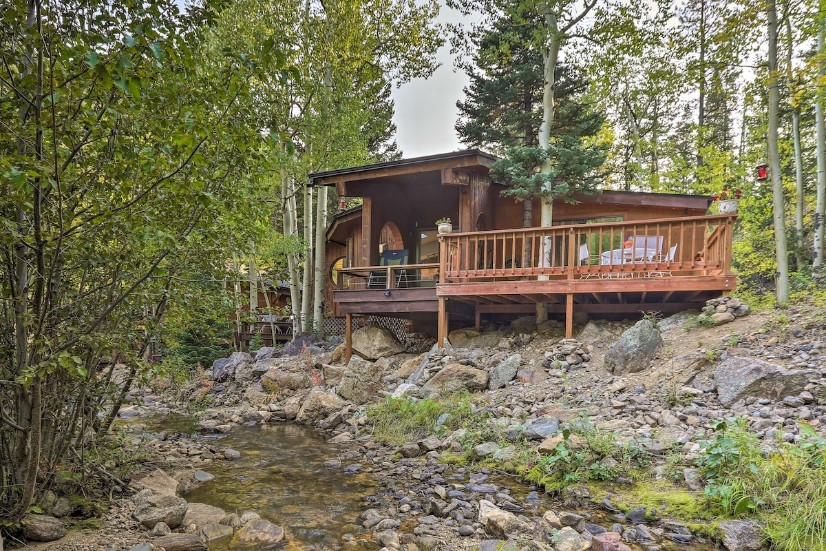 Cabin on Clear Creek: A ‘Shire’ Experience!