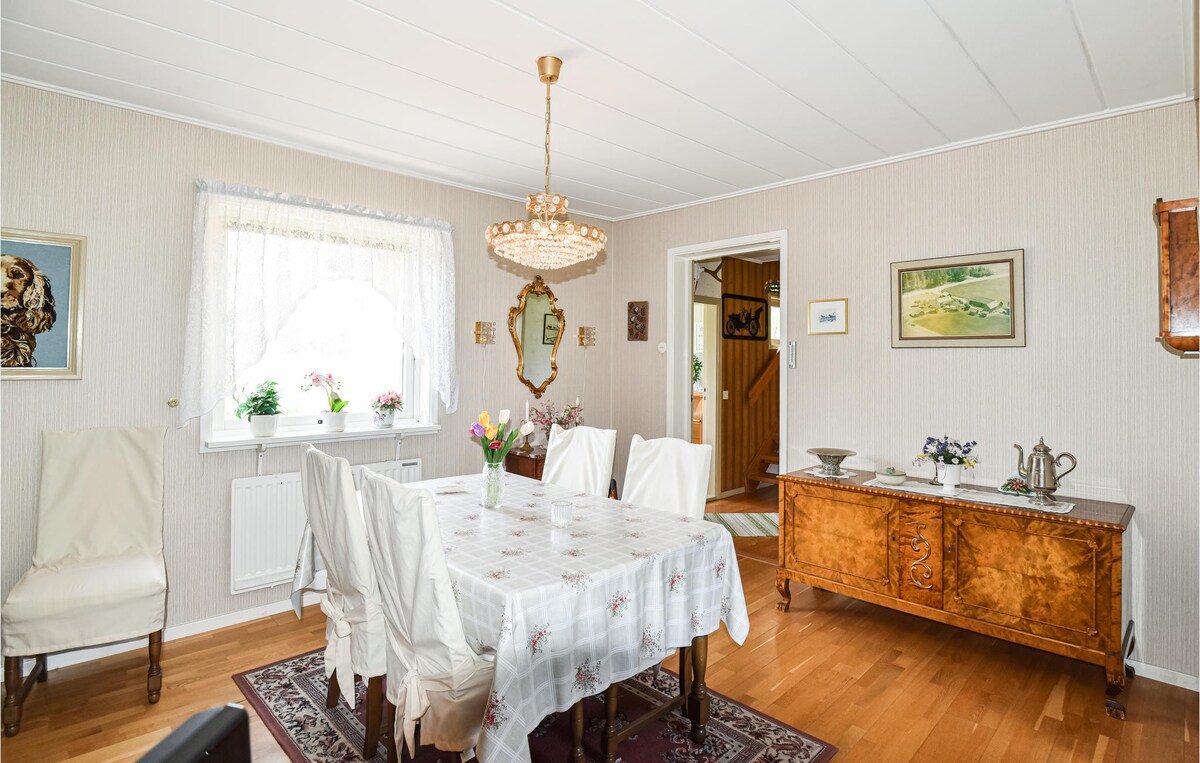 Nice home in Vänersborg with 2 Bedrooms and WiFi