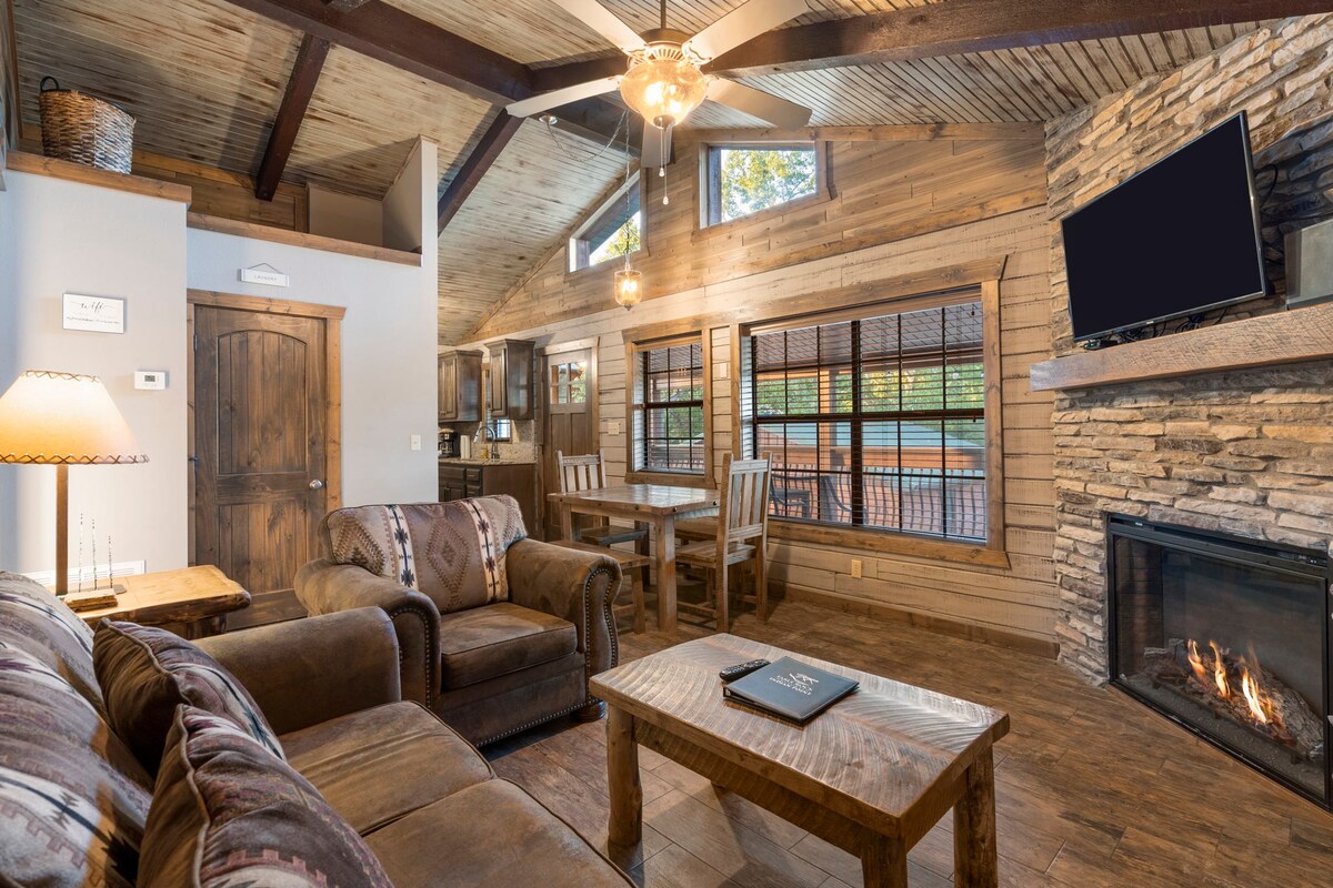 Log Cabin Retreat near SDC + Lake Resort Amenities