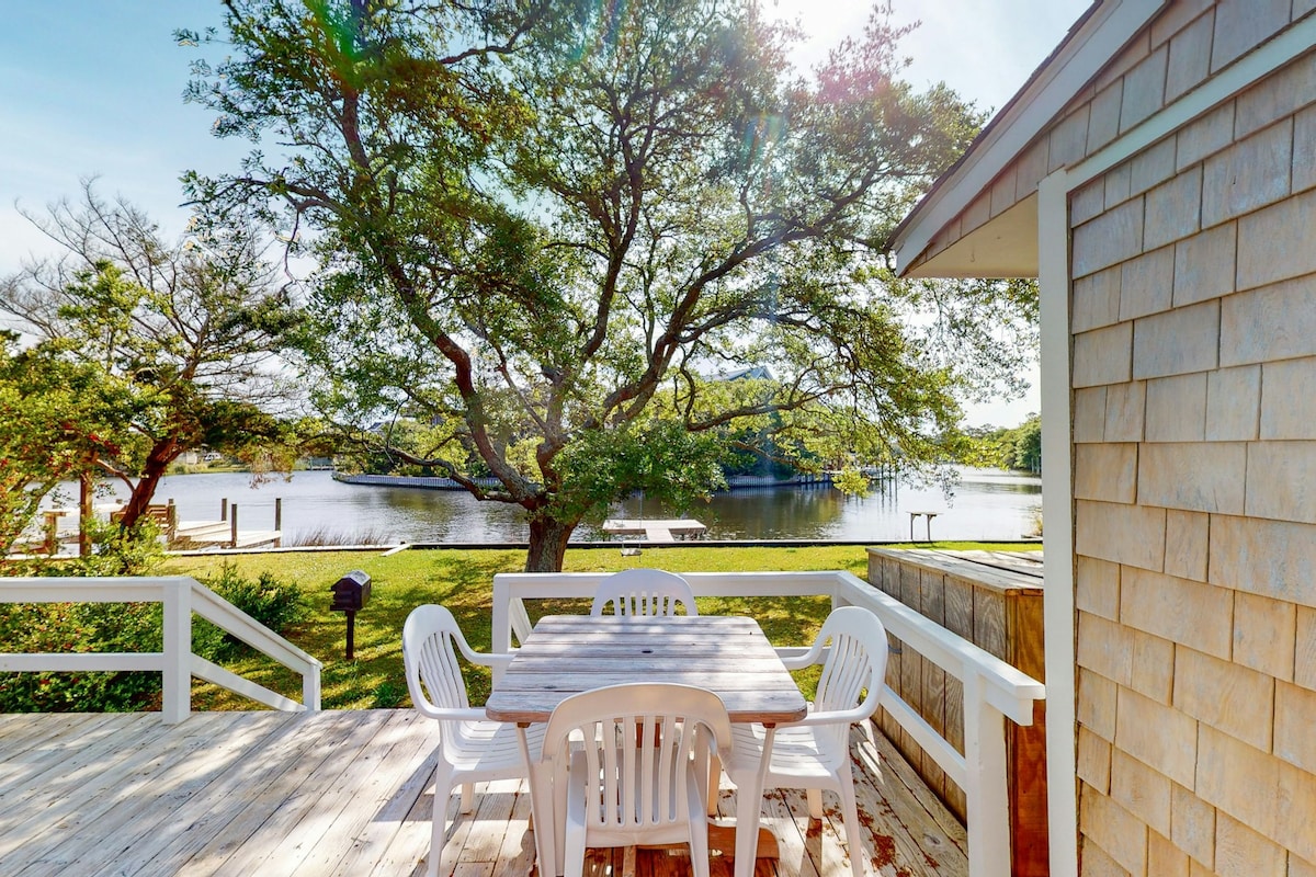 3BR Soundview | Dock | Deck | W/D | Pool