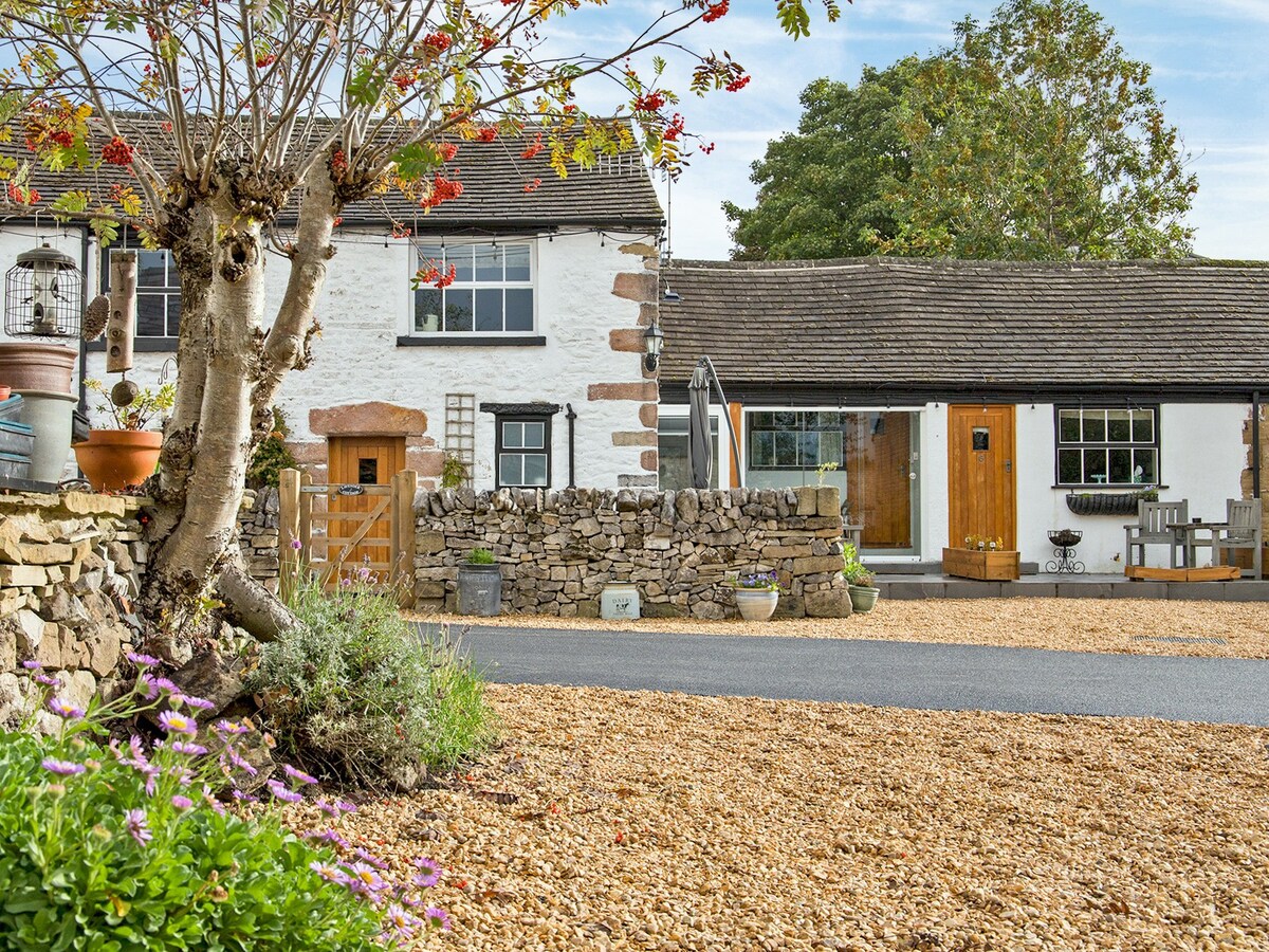 Lavender Cottage - UK4061