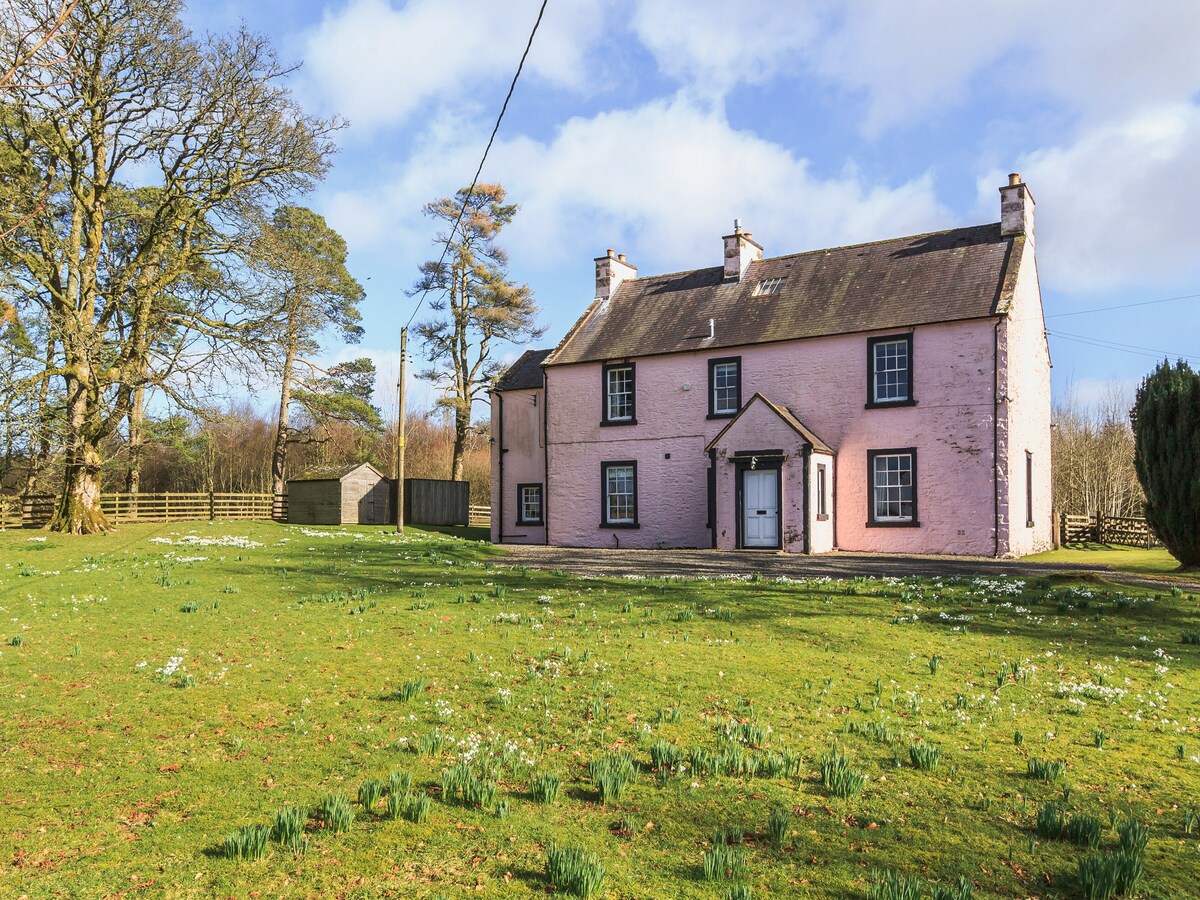 Lochenkit Farmhouse