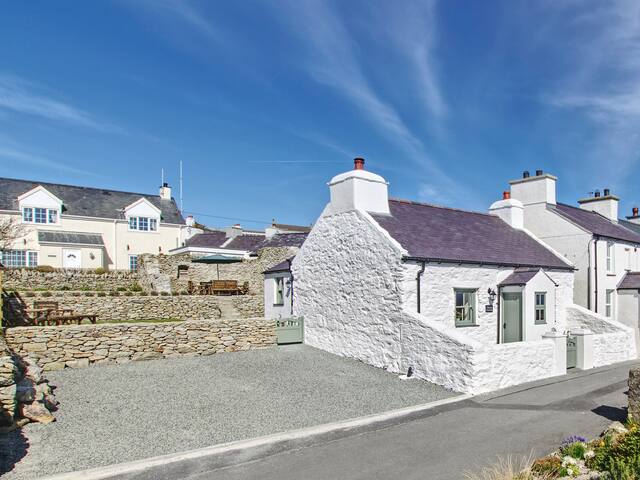 Holyhead Mountain, near Trearddur Bay的民宿