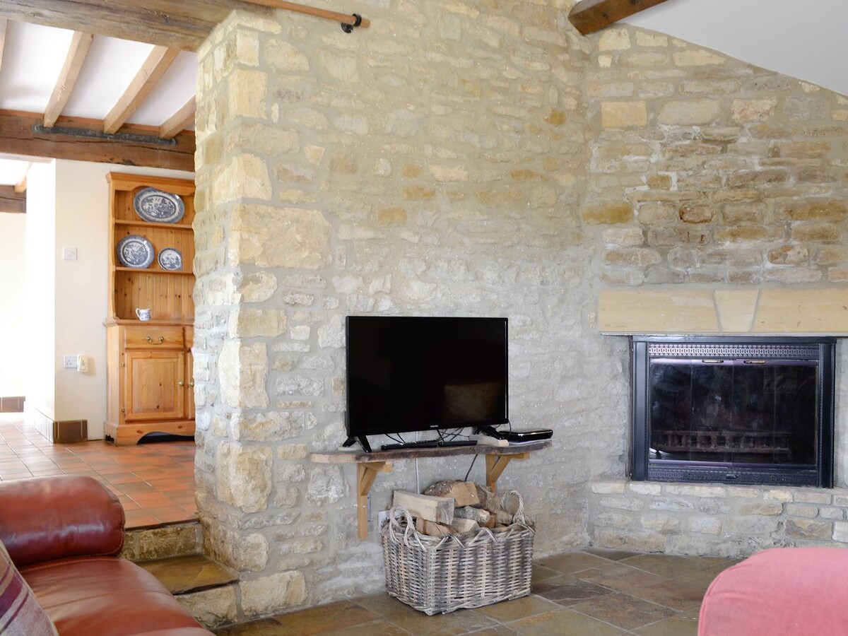 Stable Cottage - ukc3630