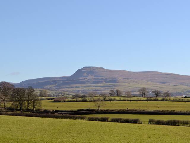 Burton-in-Lonsdale, Carnforth的民宿