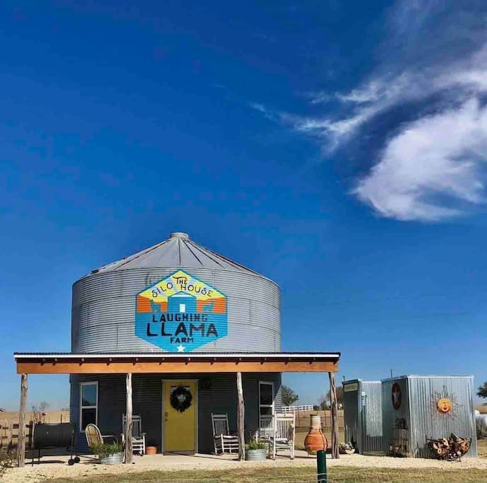 The Silo House At Laughing Llama Farm