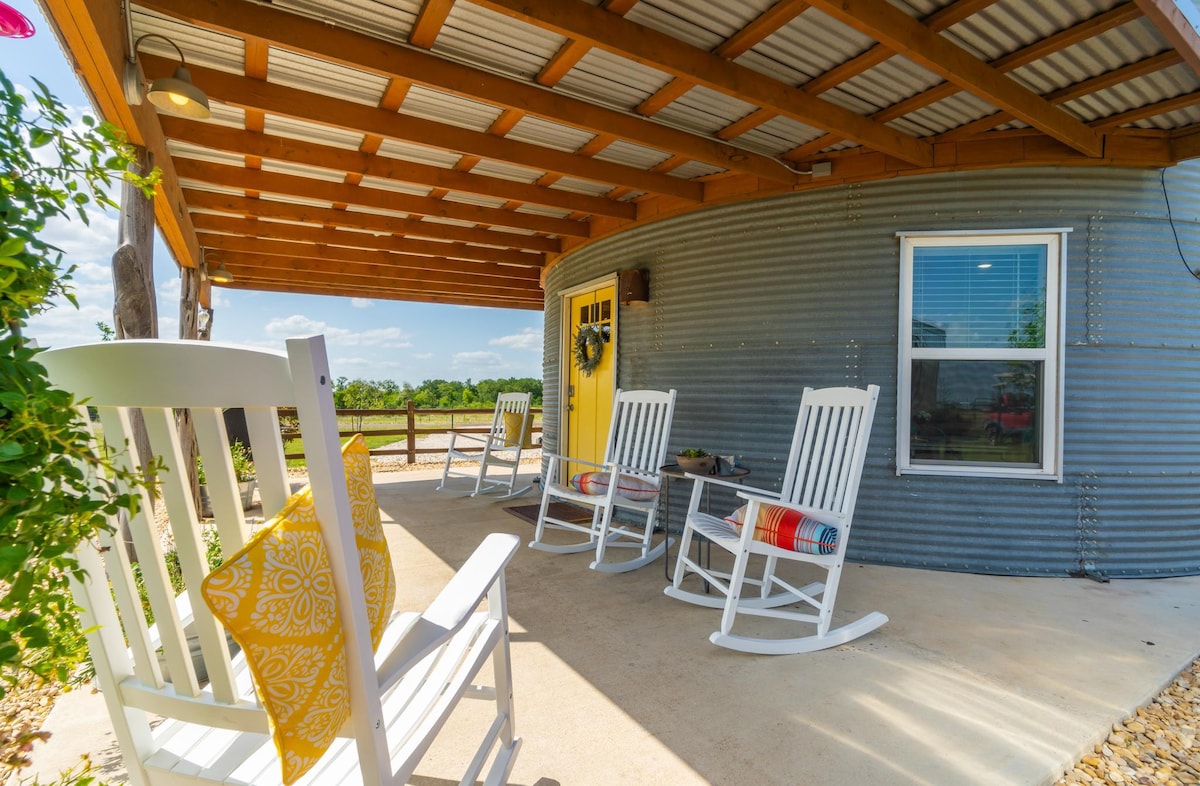 The Silo House At Laughing Llama Farm