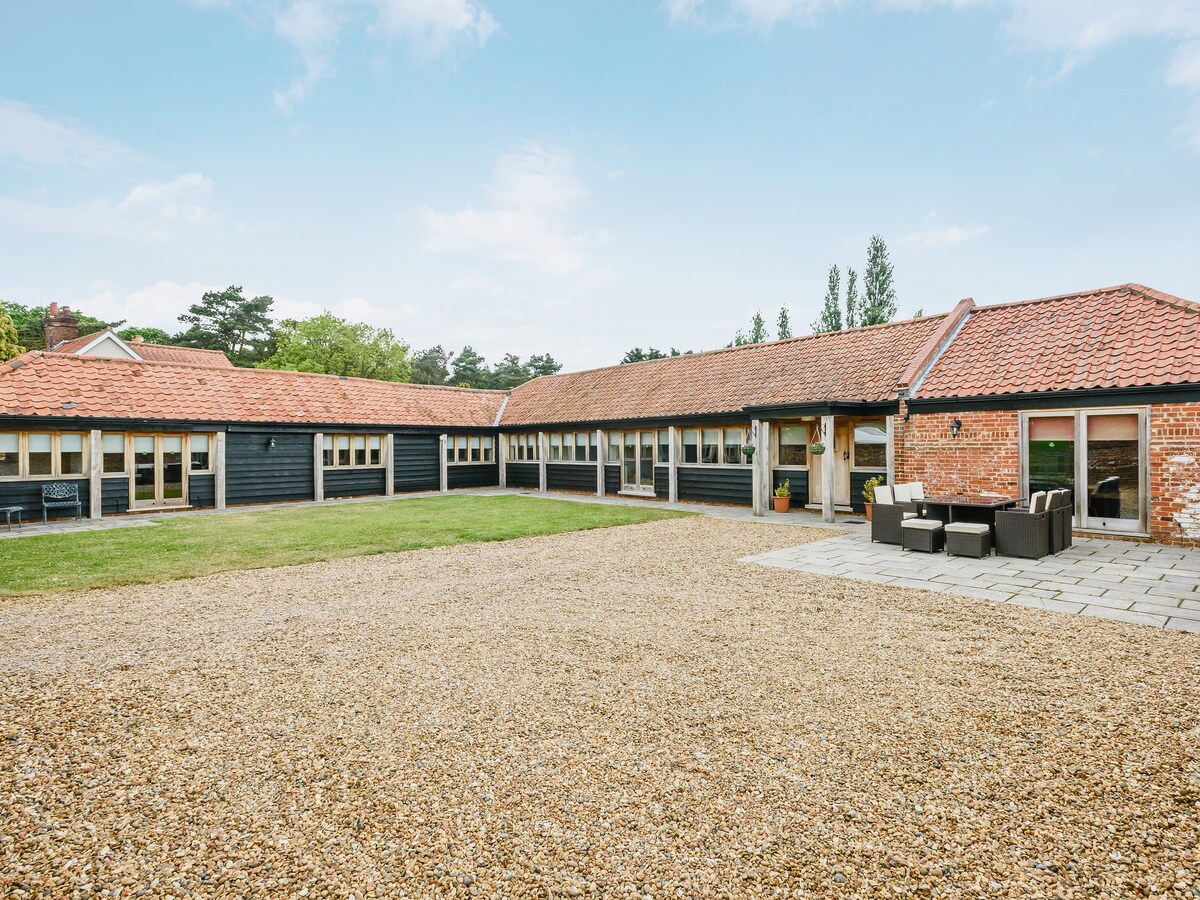 Monks Barn (CVP)