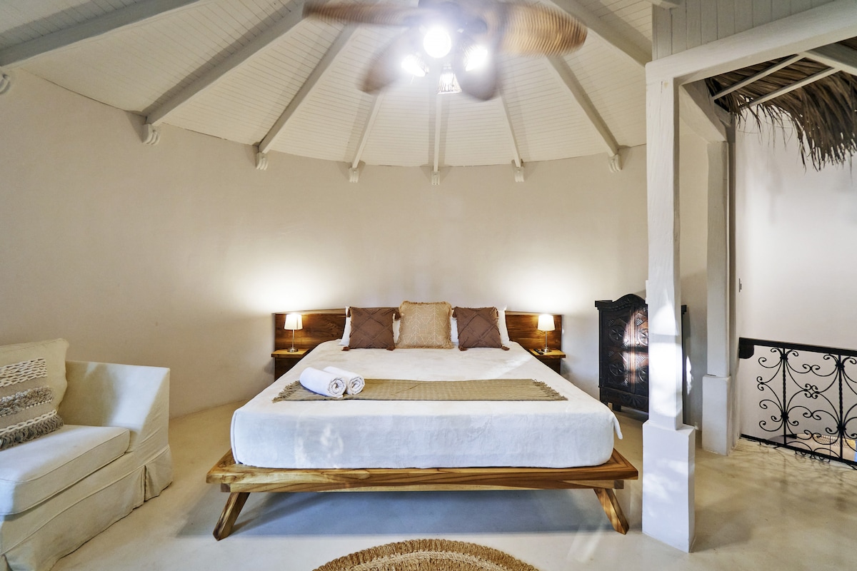 Luxury Suite, Paradise Beach Lodge | Ocean View
