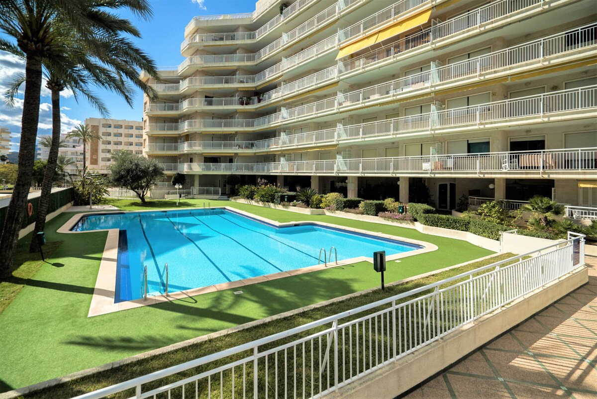 Apartamento con increíbles vistas al mar / piscina