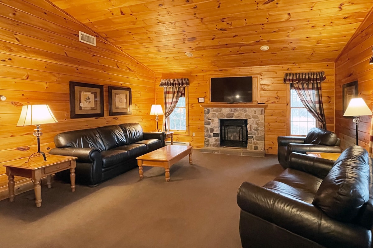 Poconos LakeFront Log Cabin on Private Resort