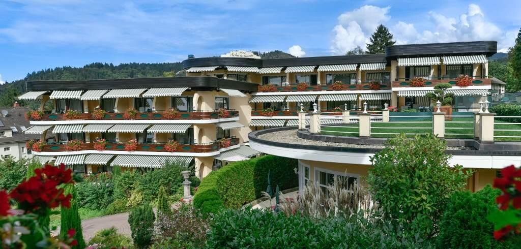 Relais & Châteaux Hotel Schwarzmatt (Badenweiler) ，舒适双人客房，带阳台