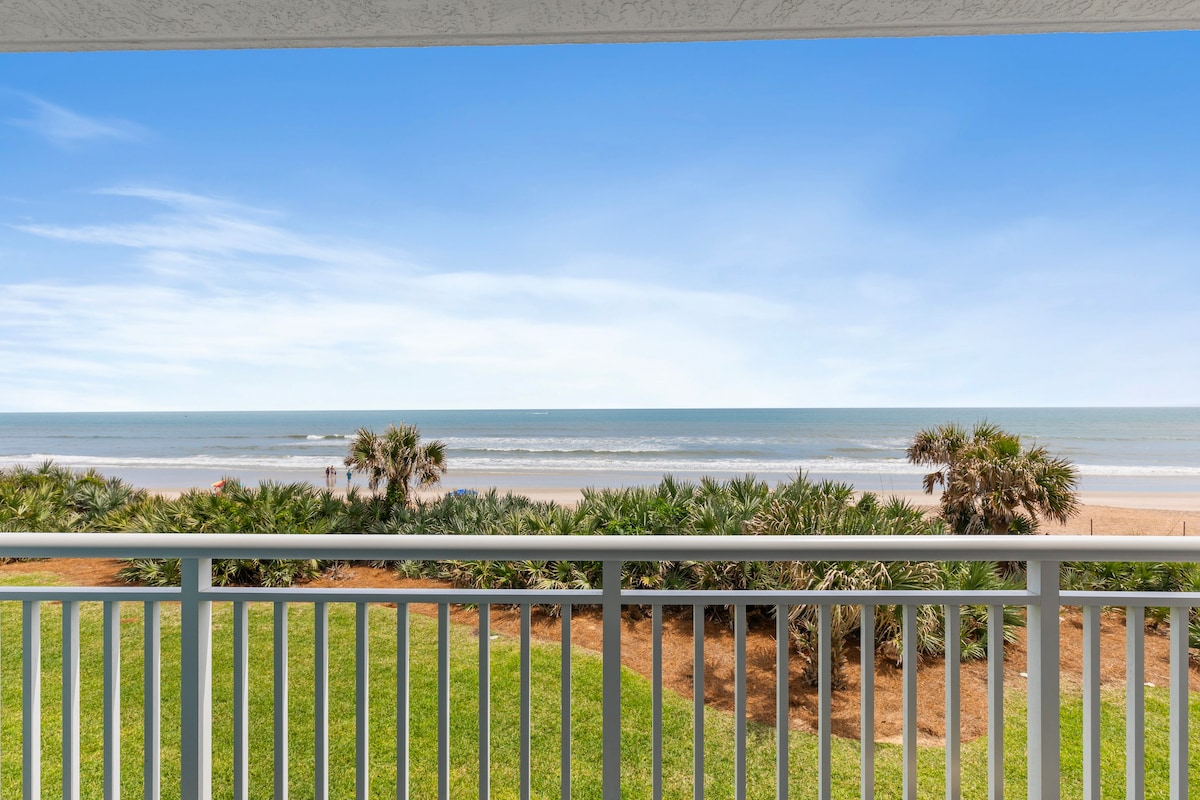 Direct Oceanfront Unit with Fantastic Beach Views