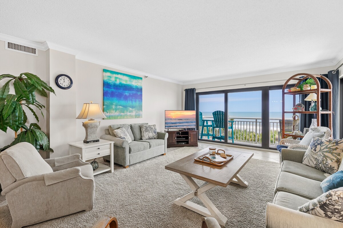 Direct Oceanfront Unit with Fantastic Beach Views