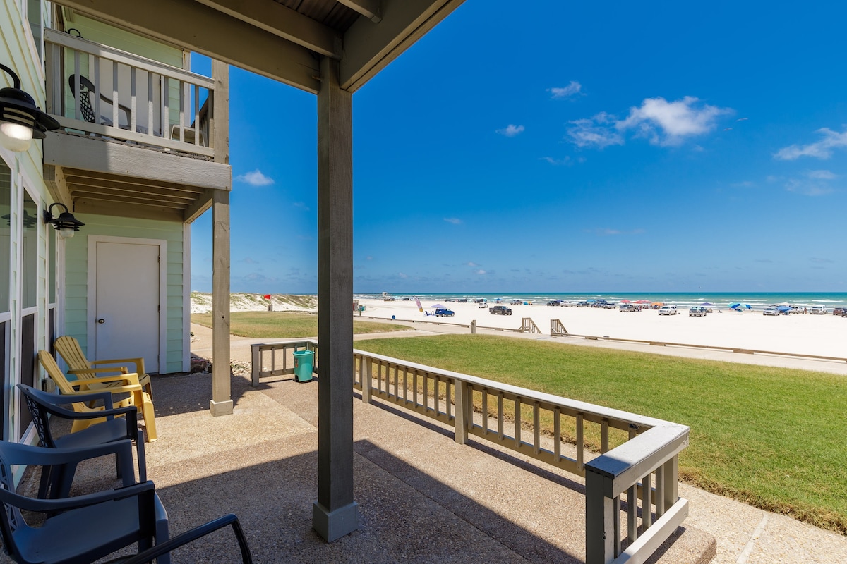Dog friendly, beachfront condo with the best seat on the island!