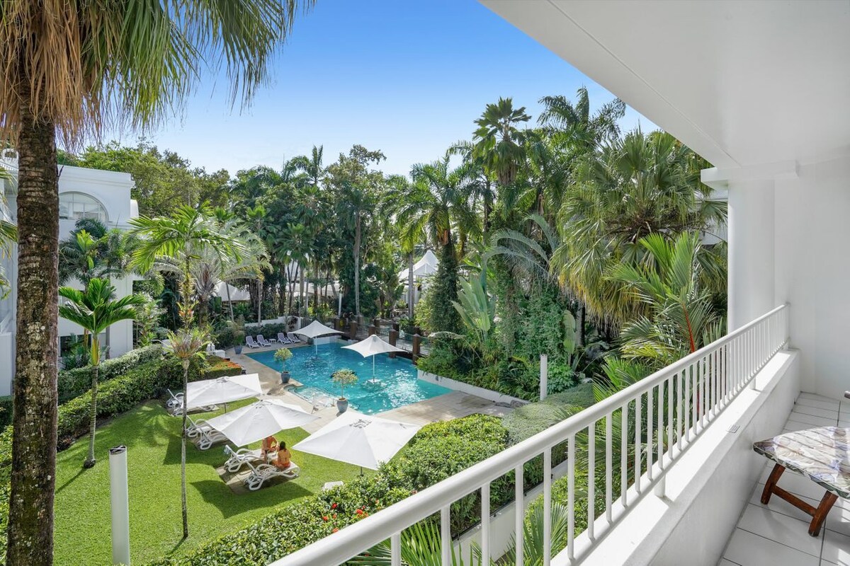 Belle Escapes - Poolview Suite 55 Alamanda Resort Palm Cove