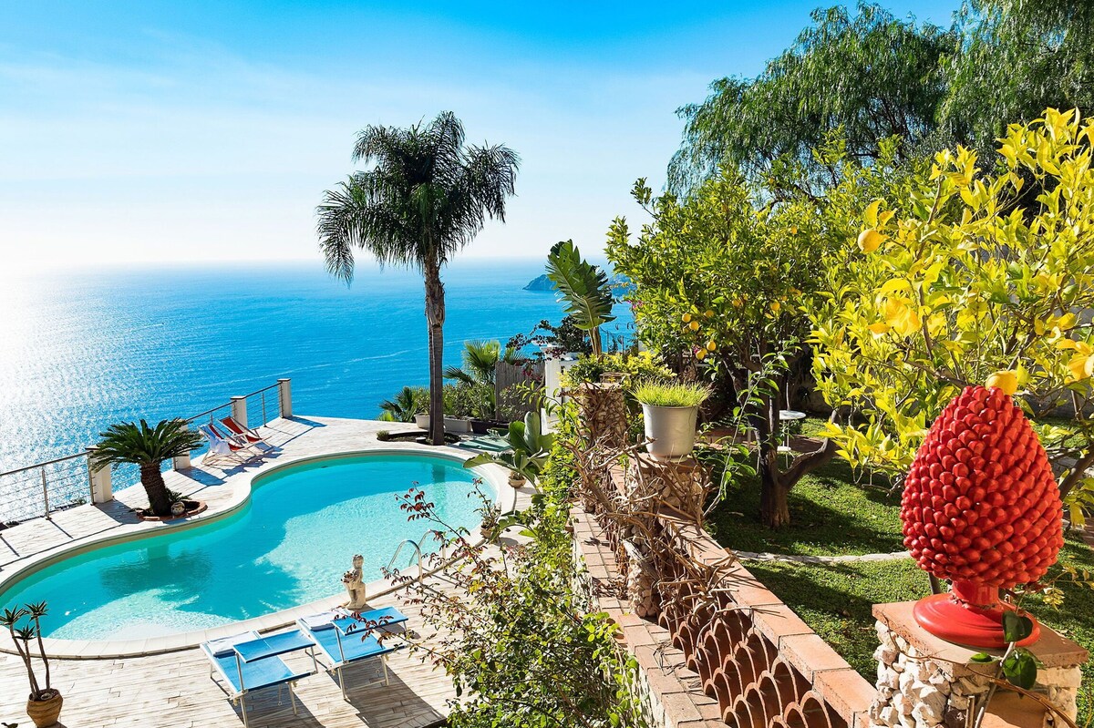 Luxury villa sicily, sea view, 7 people, private p