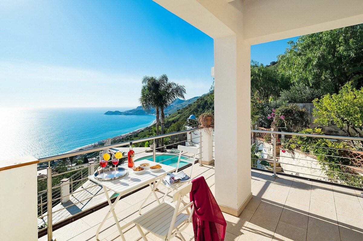 Luxury villa sicily, sea view, 7 people, private p