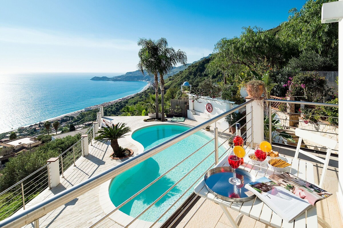 Luxury villa sicily, sea view, 7 people, private p