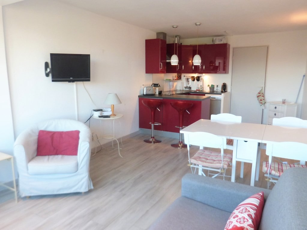 Marines De Gassin: Lovely 1 Bedroom Apartment In R