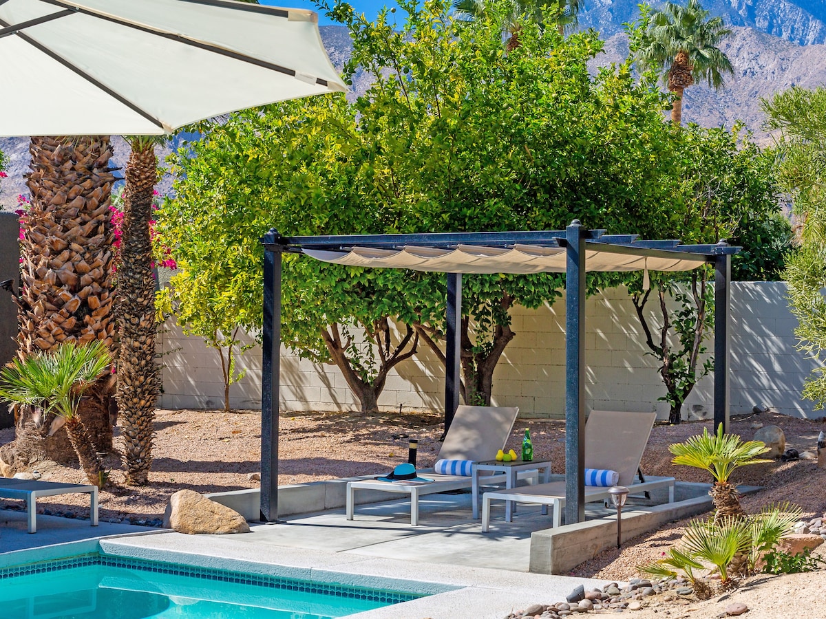 Azure Oasis - Fabulous Resort-Style Yard!