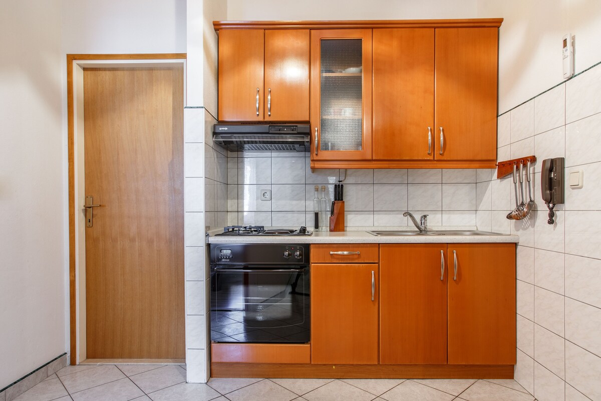 A-15727-a Two bedroom apartment with balcony and
