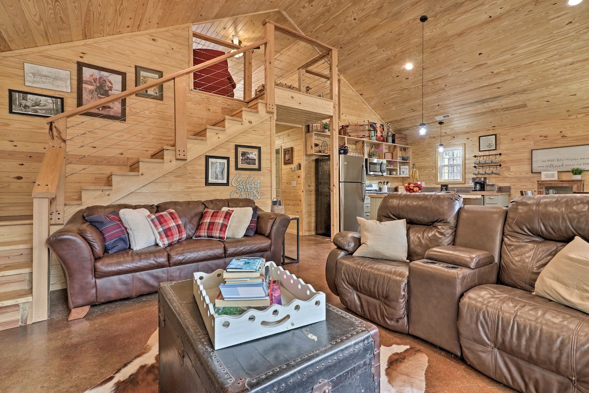 Peaceful Family Cabin on 10 Acres w/ Game Room!