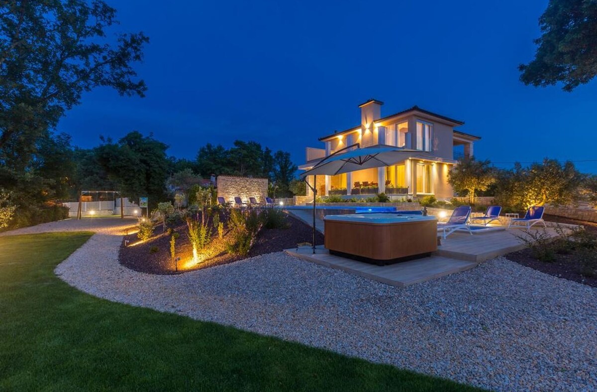 Luxury Villa Roko