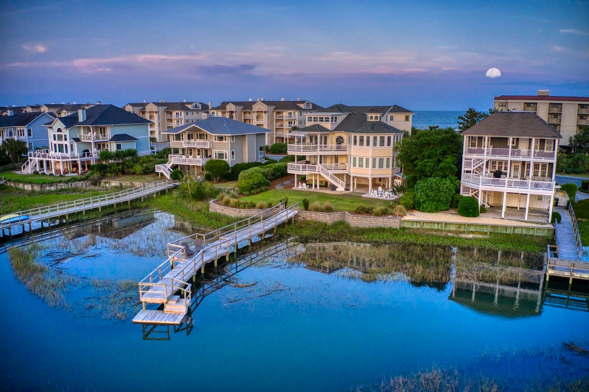 RARE Oceanside 5BR Waterfront Home w/ pvt Dock!