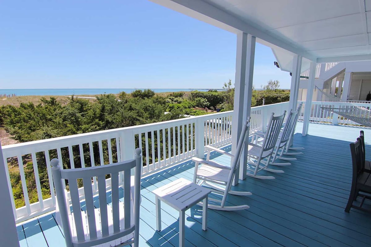 Your perfect getaway awaits in this beach cottage!