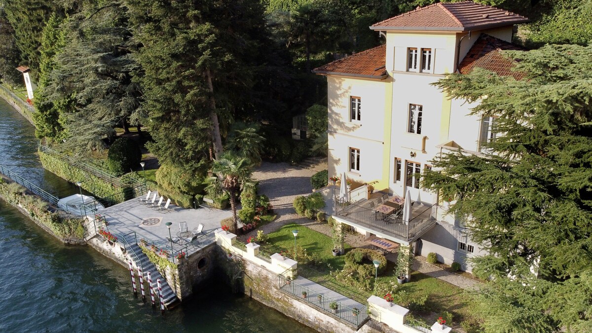 Villa Angela Maria Lake front - sleeps 10